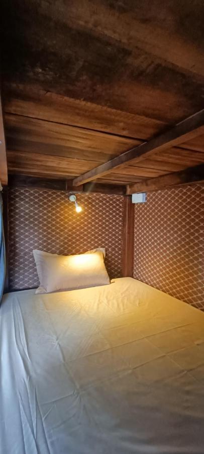 Yasis Surf Lodge Mirissa Eksteriør bilde