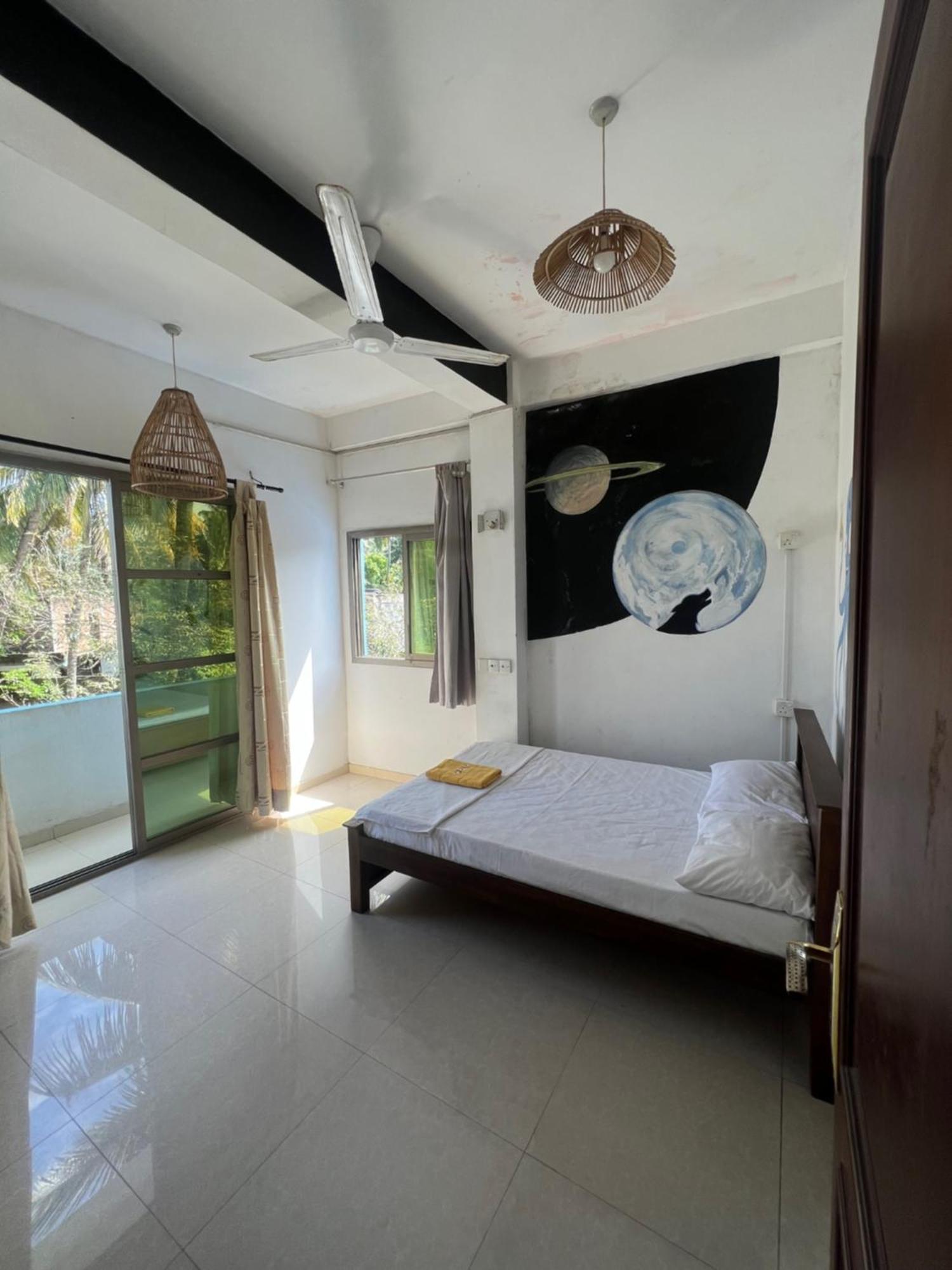 Yasis Surf Lodge Mirissa Eksteriør bilde